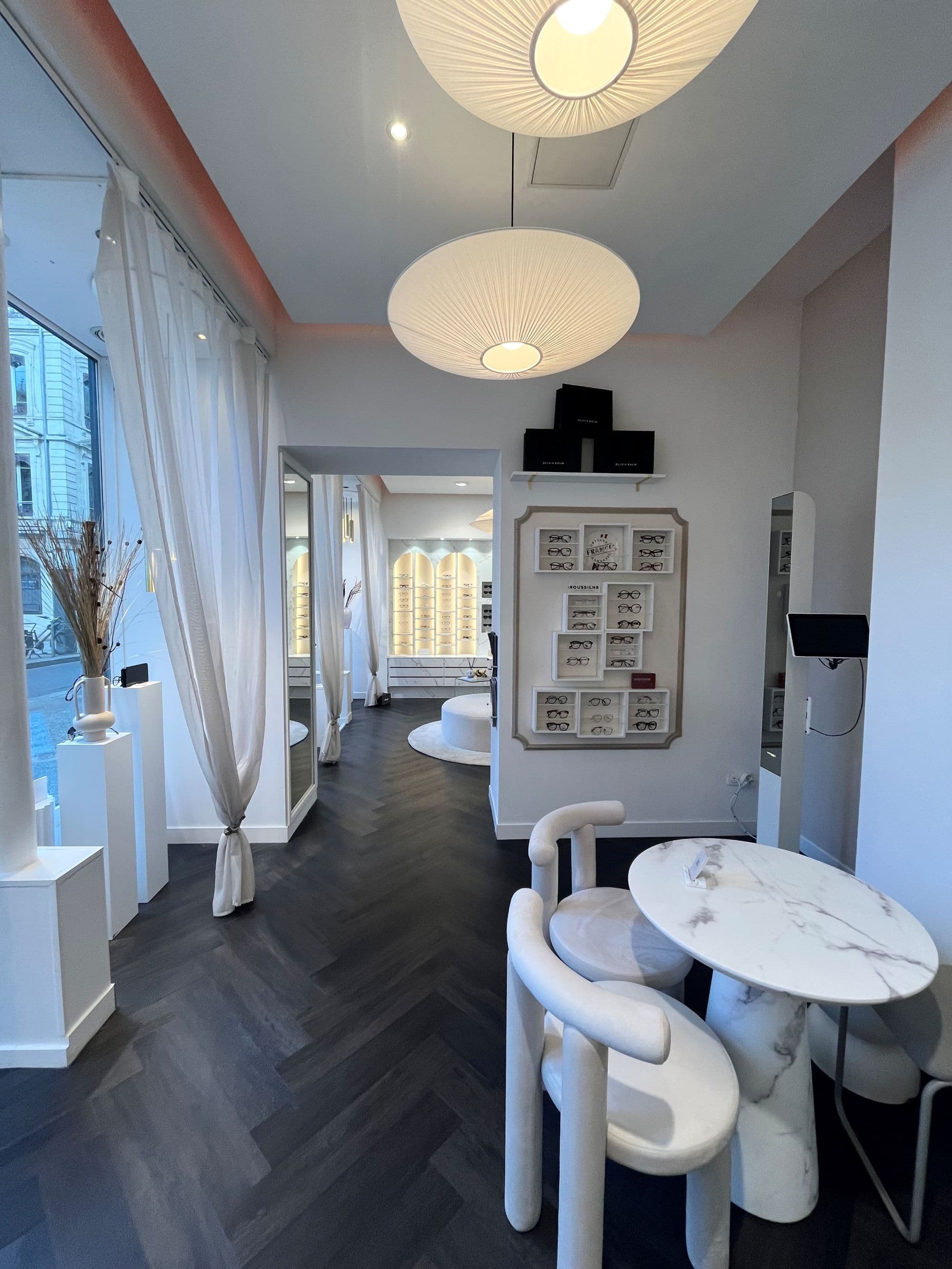 Boutique Olivia Balm, sélection de lunettes tendance à Lyon